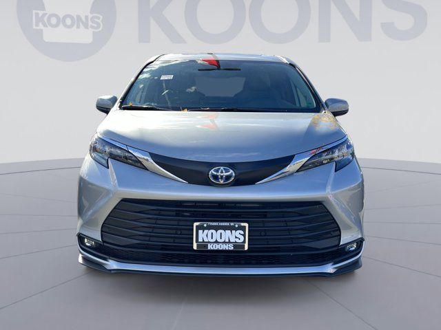 2025 Toyota Sienna XLE