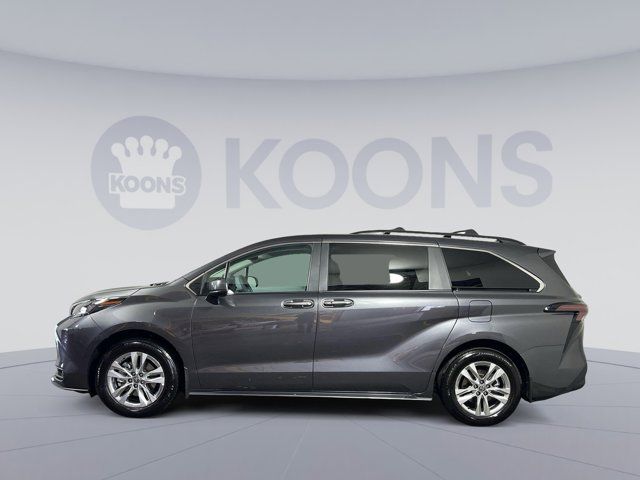 2025 Toyota Sienna XLE