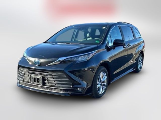 2025 Toyota Sienna XLE