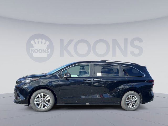 2025 Toyota Sienna XLE