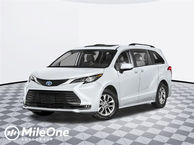 2025 Toyota Sienna XLE