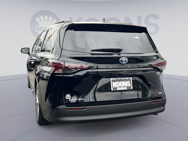 2025 Toyota Sienna XLE