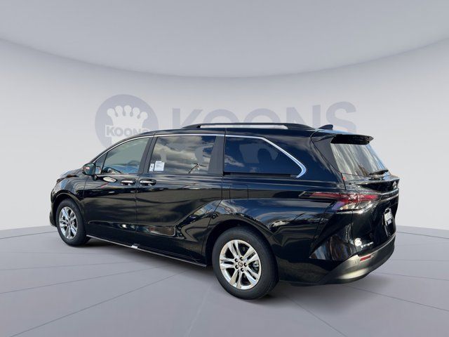 2025 Toyota Sienna XLE
