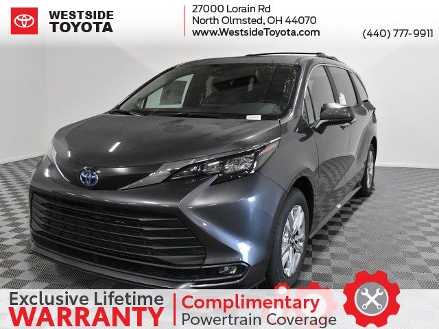 2025 Toyota Sienna XLE