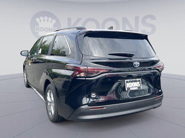 2025 Toyota Sienna XLE