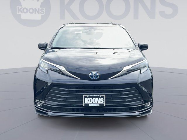 2025 Toyota Sienna XLE