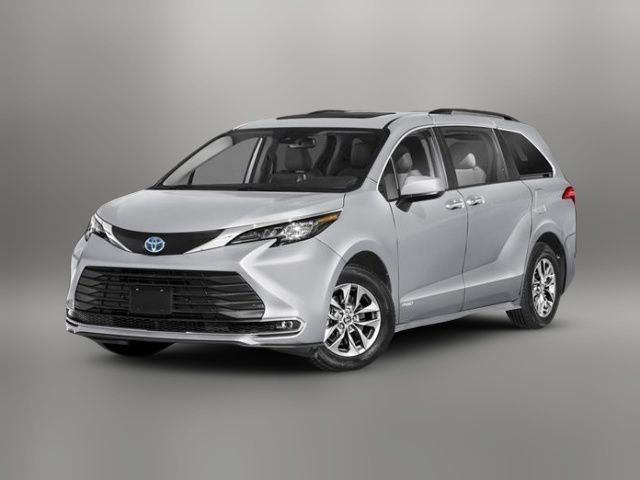 2025 Toyota Sienna XLE