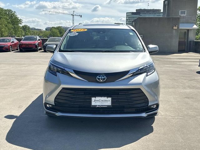 2025 Toyota Sienna XLE