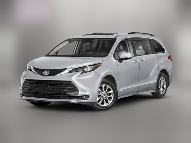 2025 Toyota Sienna XLE