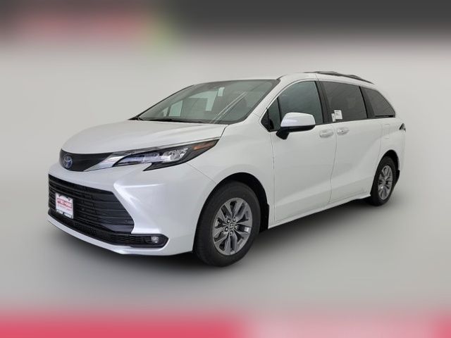 2025 Toyota Sienna XLE