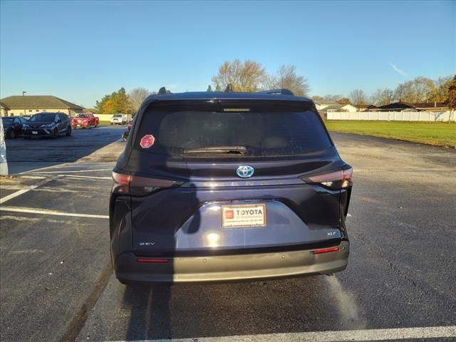 2025 Toyota Sienna XLE