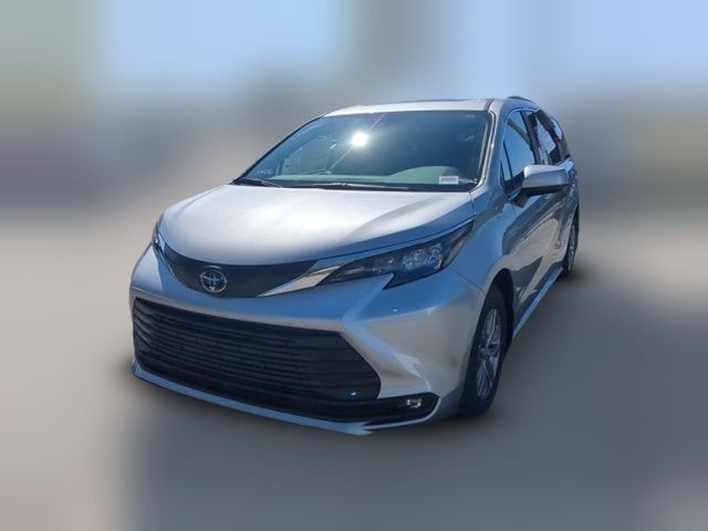 2025 Toyota Sienna XLE