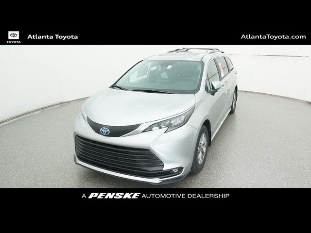 2025 Toyota Sienna XLE