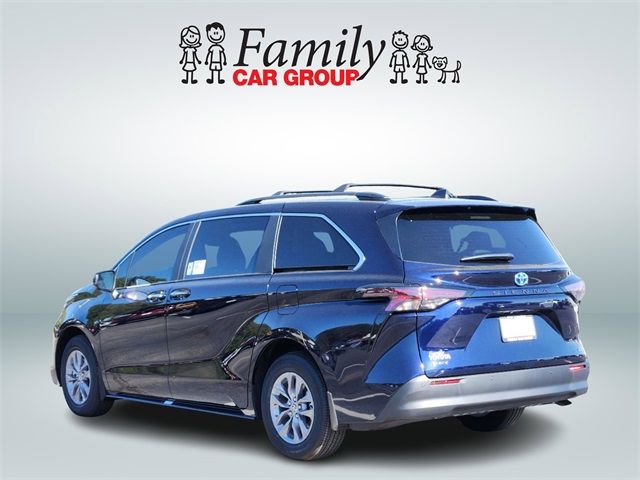 2025 Toyota Sienna XLE