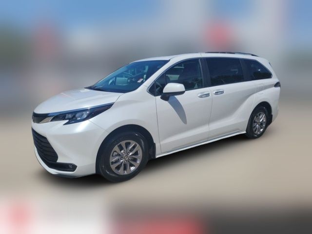 2025 Toyota Sienna XLE