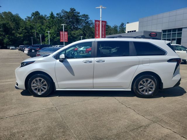 2025 Toyota Sienna XLE