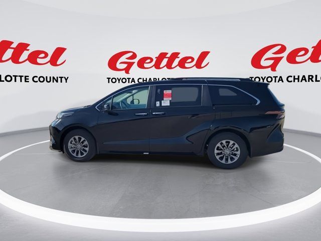 2025 Toyota Sienna XLE