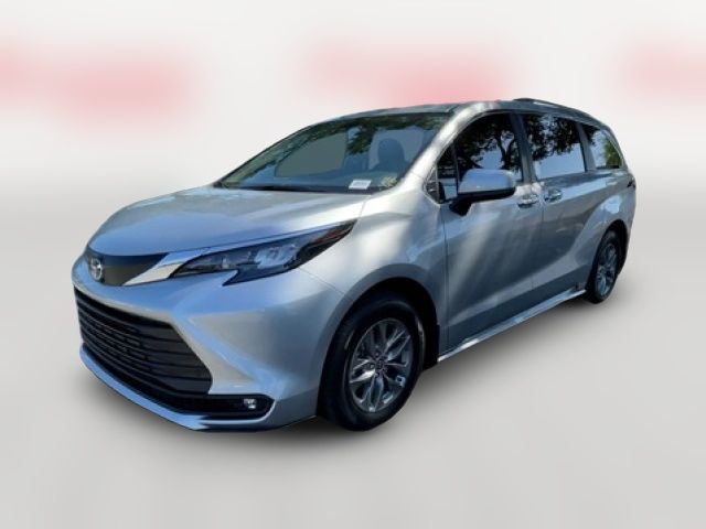 2025 Toyota Sienna XLE