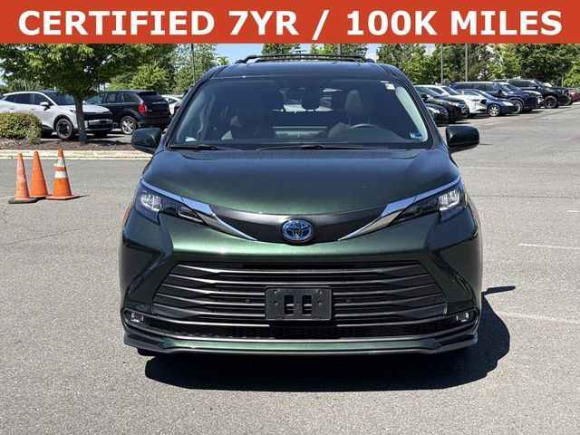 2025 Toyota Sienna XLE