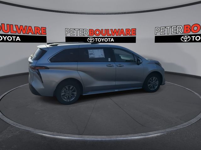 2025 Toyota Sienna XLE