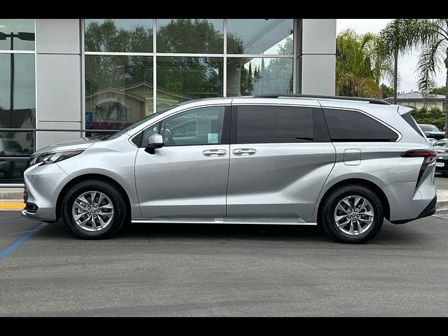2025 Toyota Sienna XLE