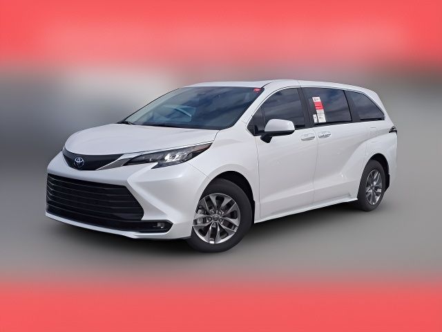 2025 Toyota Sienna XLE