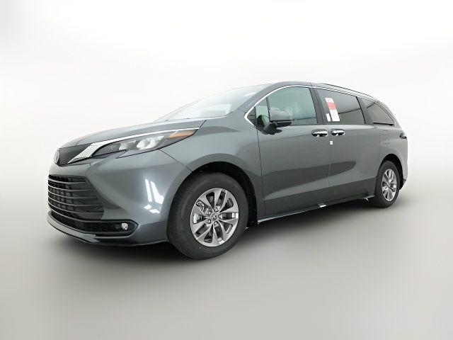 2025 Toyota Sienna XLE