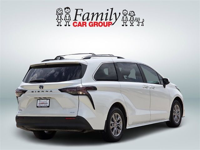 2025 Toyota Sienna XLE