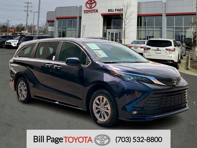 2025 Toyota Sienna XLE