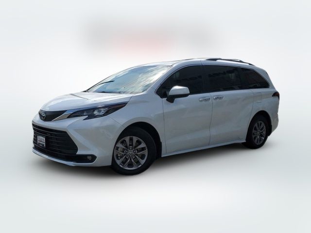 2025 Toyota Sienna XLE
