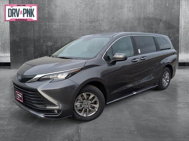 2025 Toyota Sienna XLE