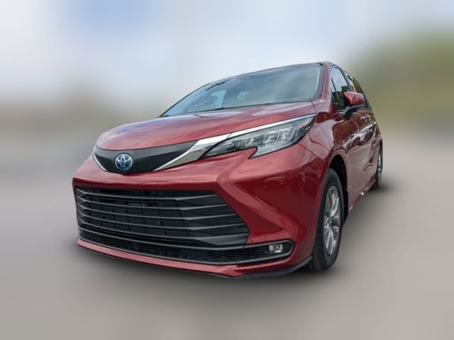 2025 Toyota Sienna XLE