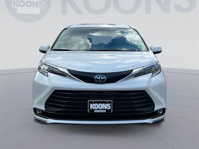 2025 Toyota Sienna XLE