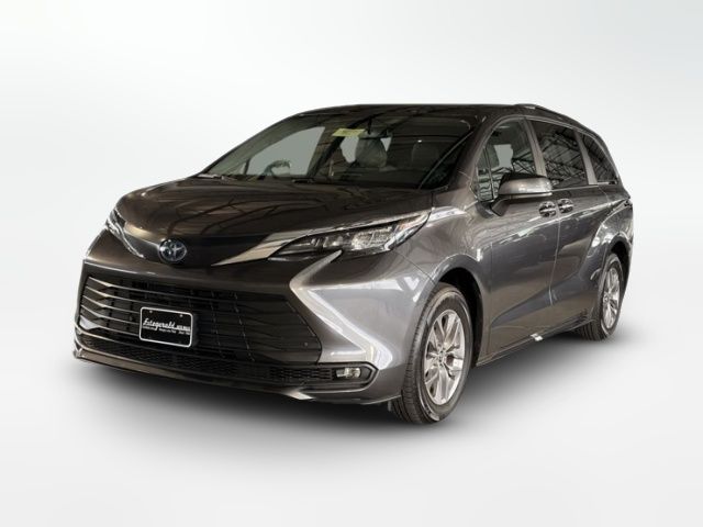 2025 Toyota Sienna XLE