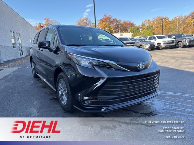 2025 Toyota Sienna XLE