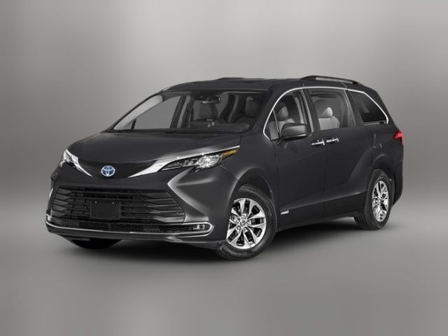 2025 Toyota Sienna XLE