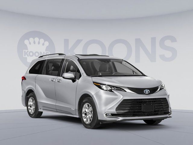 2025 Toyota Sienna XLE
