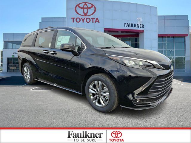 2025 Toyota Sienna XLE