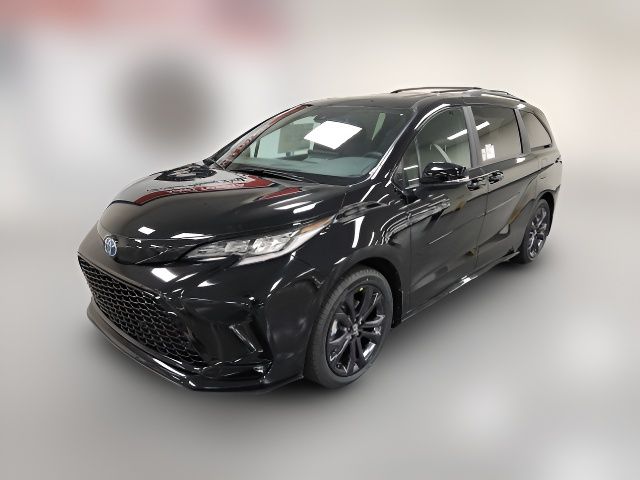 2025 Toyota Sienna XSE