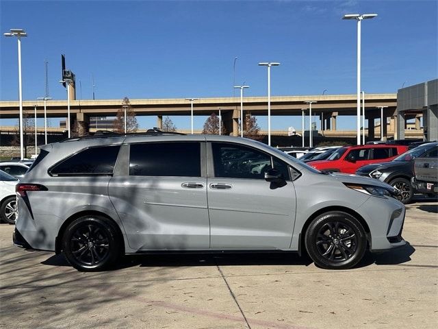 2025 Toyota Sienna XSE