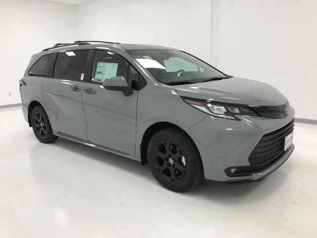 2025 Toyota Sienna XSE