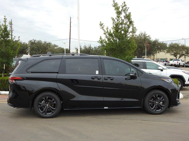 2025 Toyota Sienna XSE