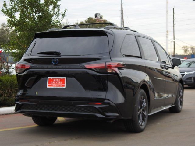 2025 Toyota Sienna XSE