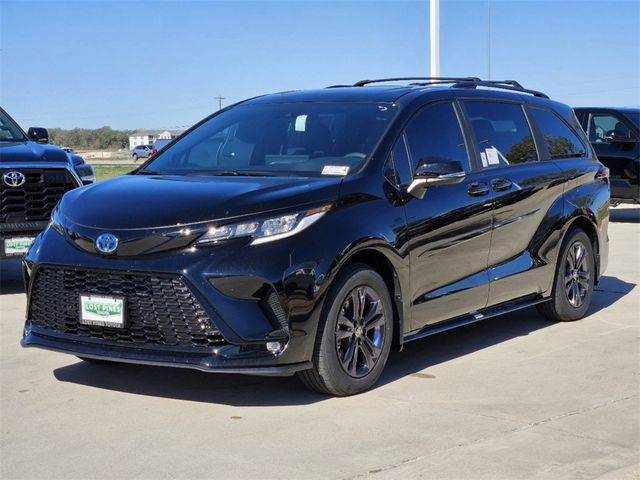 2025 Toyota Sienna XSE