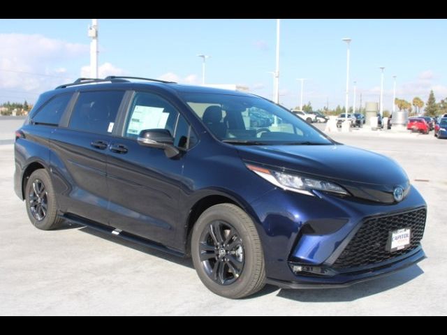 2025 Toyota Sienna XSE