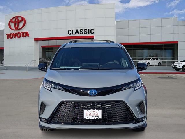 2025 Toyota Sienna XSE