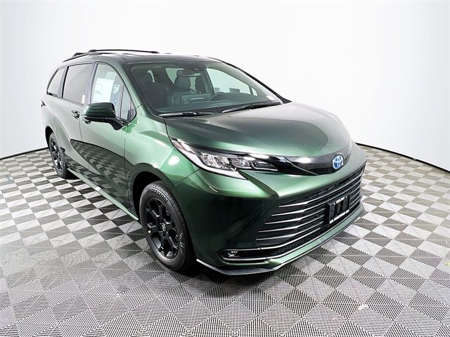 2025 Toyota Sienna XSE