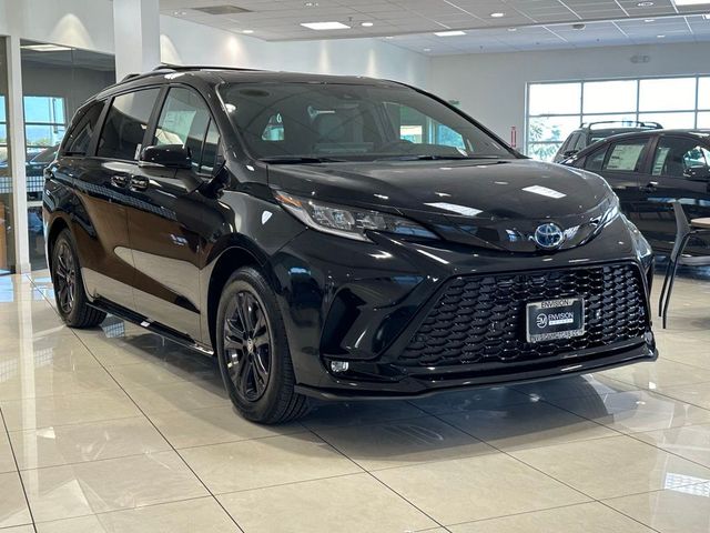 2025 Toyota Sienna XSE