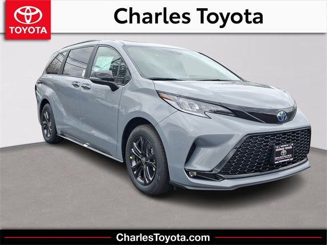 2025 Toyota Sienna XSE