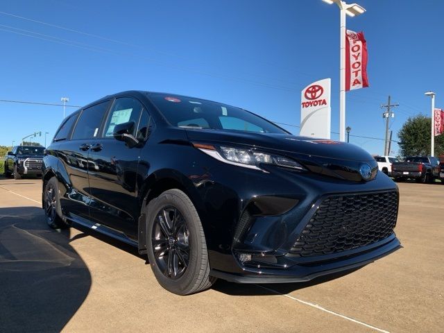 2025 Toyota Sienna XSE